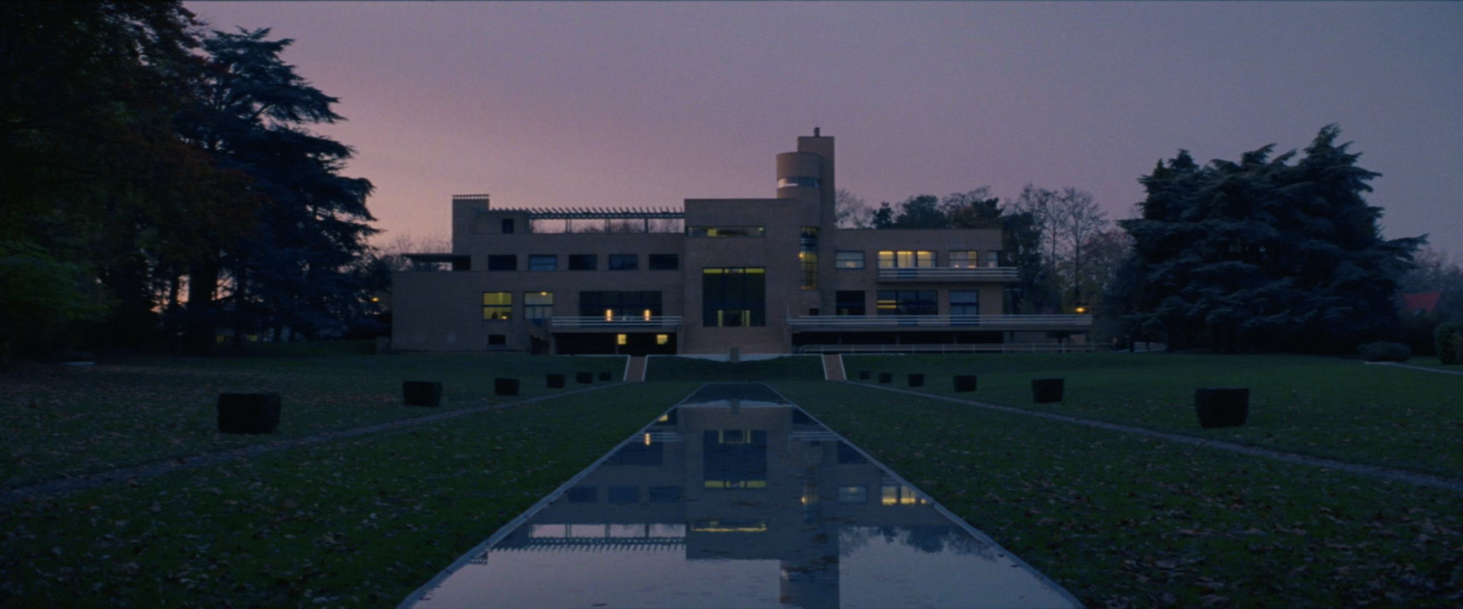 Clara Luciani – Emmanuelle